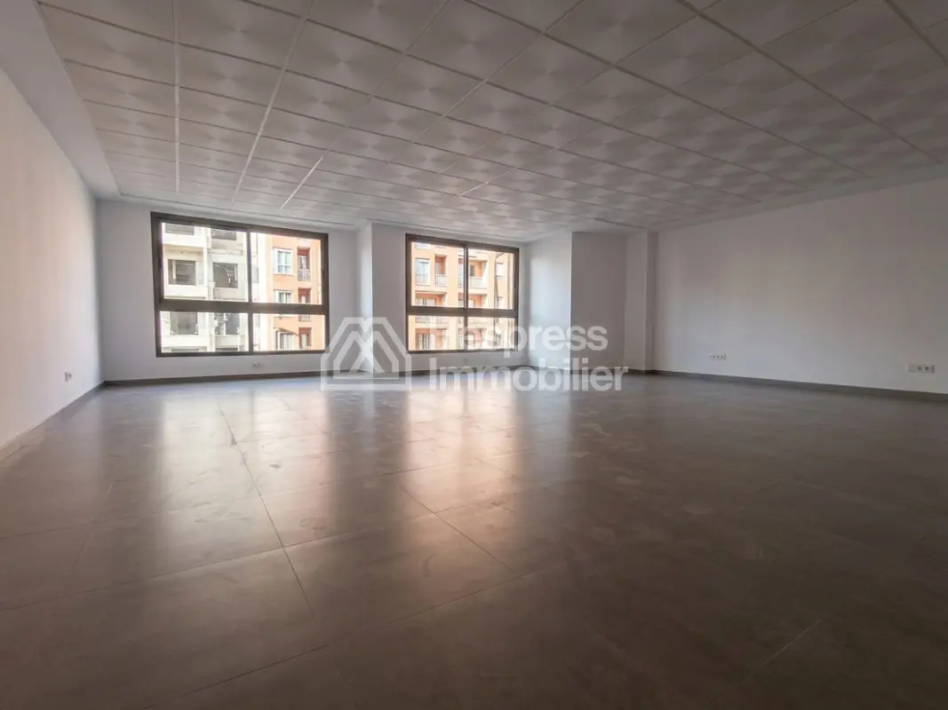 Bureau à louer à guéliz 75m2