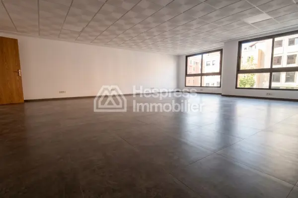 Bureau à louer à guéliz 75m2