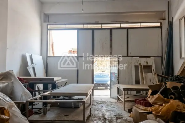 Louez le local idéal à Guéliz. Superficie 242 m²