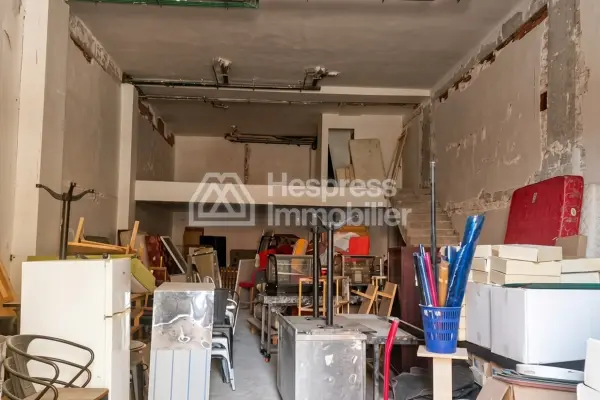 Louez le local idéal à Guéliz. Superficie 242 m²