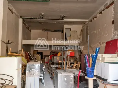Rent the ideal premises at Gueliz . Area 242 m²