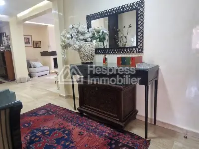 Beautiful and spacious apartment in Avandre