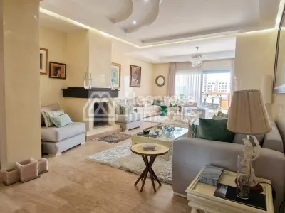 Beautiful and spacious apartment in Avandre