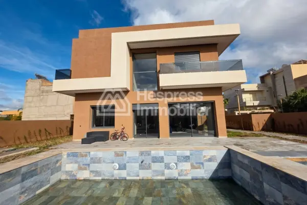 Nouria goolf city. Belle villa