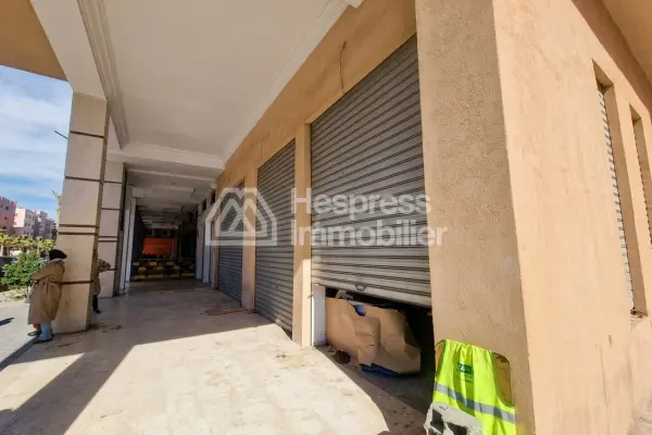 Store Very well located avandre