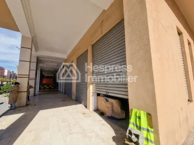 Store Very well located avandre