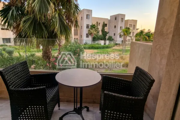 Très belle appartement à pristigia à louer