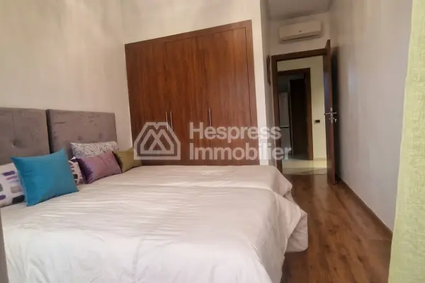 Très belle appartement à pristigia à louer