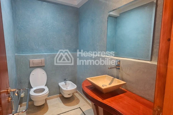 Spacious unfurnished apartment for rent on the road to Casablanca