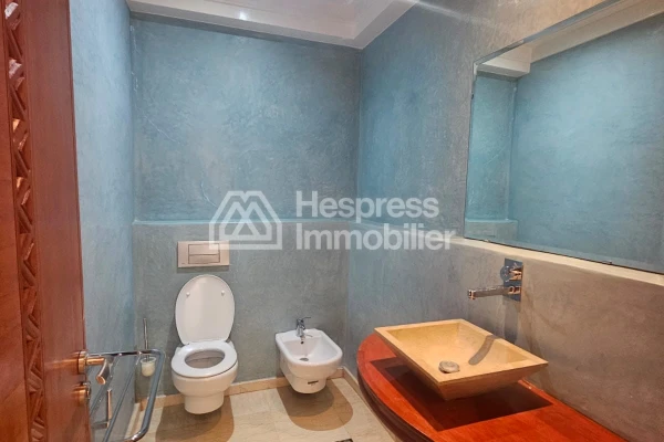 Spacious unfurnished apartment for rent on the road to Casablanca
