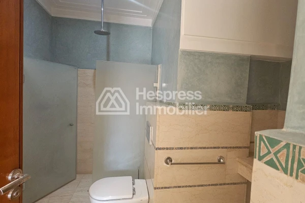 Spacious unfurnished apartment for rent on the road to Casablanca