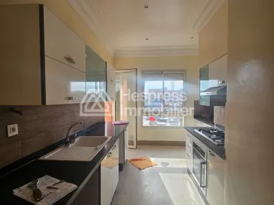 Spacieux appartement à louer vide sur route de casa