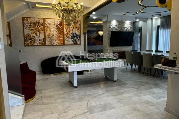 Modern villa with swimming pool in Targa on 3 levels for rent