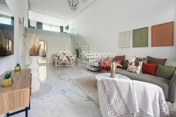 Appartement meublé 140 m² avec terrasse et piscine Route de Ouarzazate