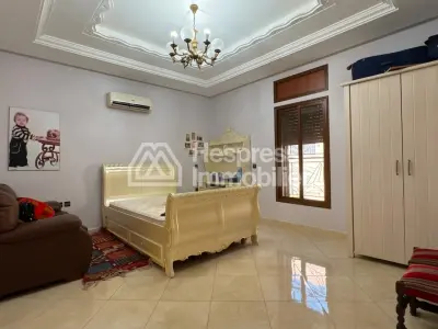 Maison de standing avec piscine et suite parentale – Targa