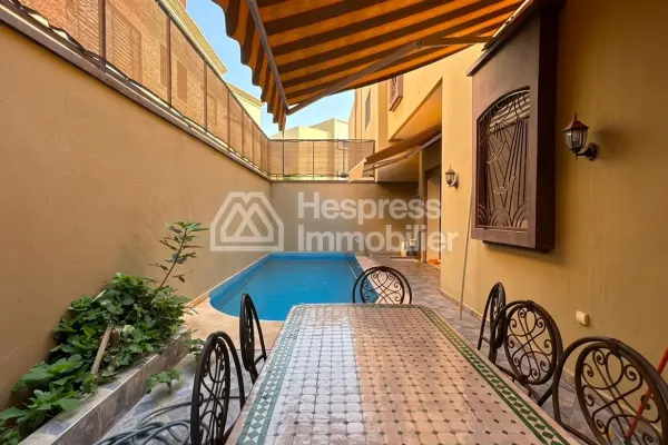 Luxury house with pool and master suite – Targa