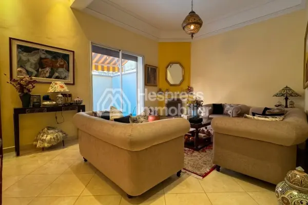 Luxury house with pool and master suite – Targa