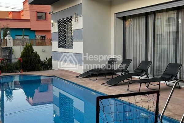 Modern villa with swimming pool in Targa on 3 levels for rent