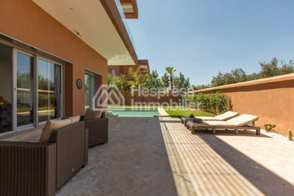 Superb villa for rent with swimming pool and large garden