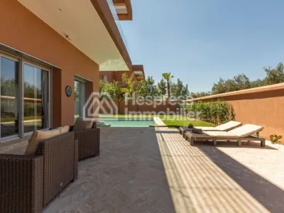 Superb villa for rent with swimming pool and large garden