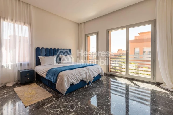 Superb villa for rent with swimming pool and large garden