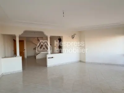 Appartement d’Exception – Avenue M6 Terrase