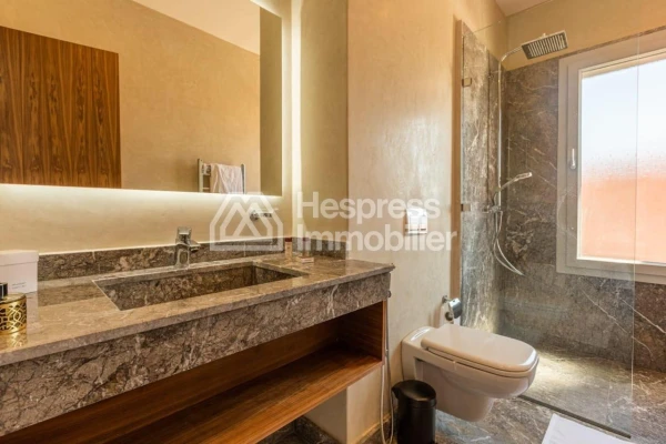 Superb villa for rent with swimming pool and large garden
