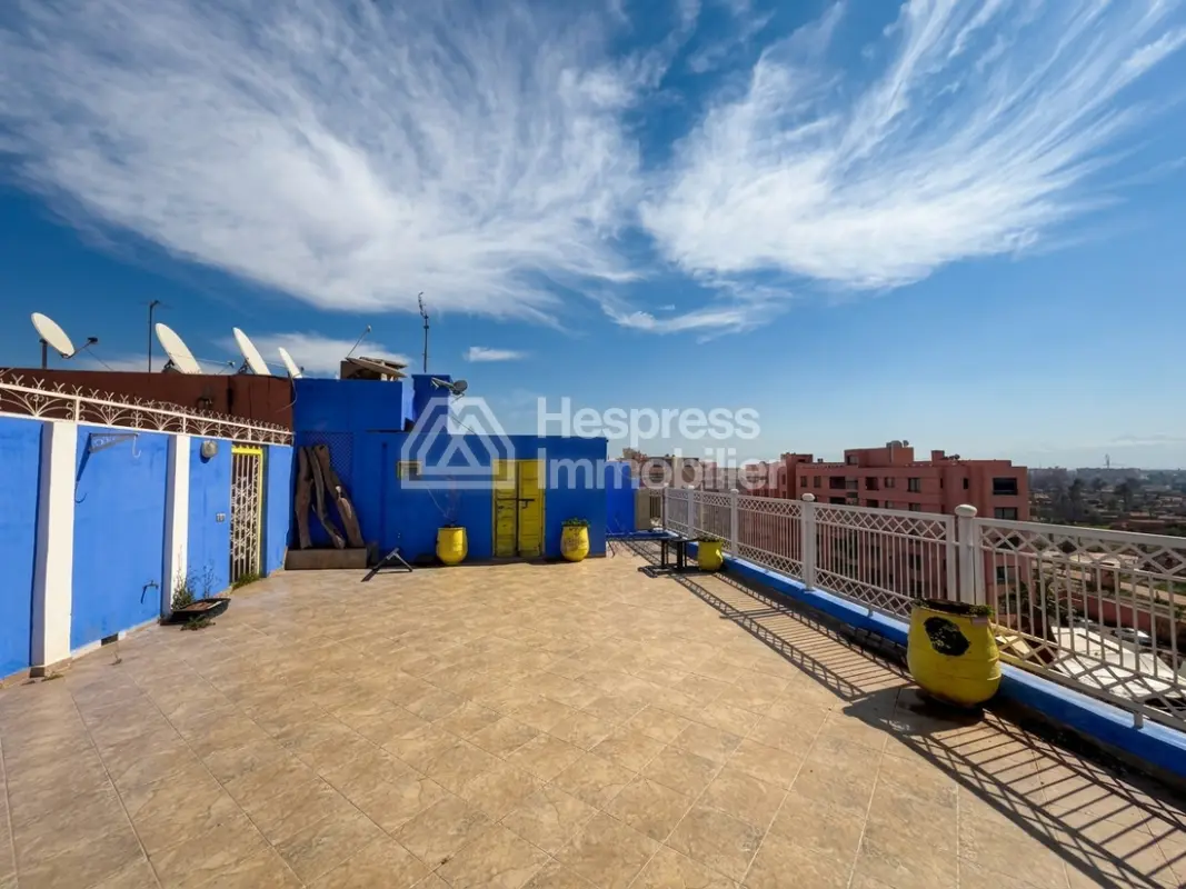 Appartement 3 chambres avec roof top privatif titré
