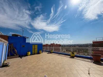 Appartement 3 chambres avec roof top privatif titré