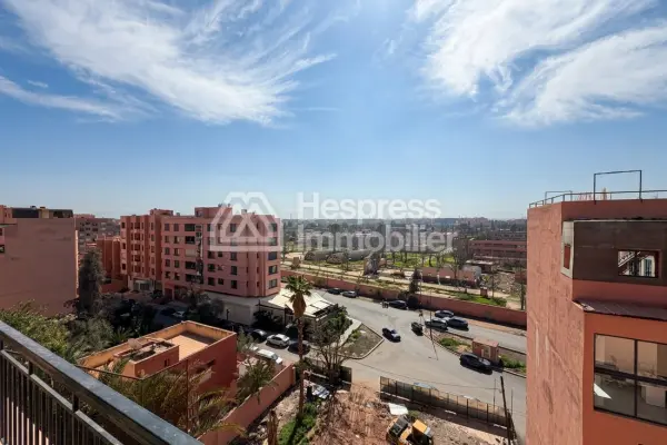 Appartement 3 chambres avec roof top privatif titré