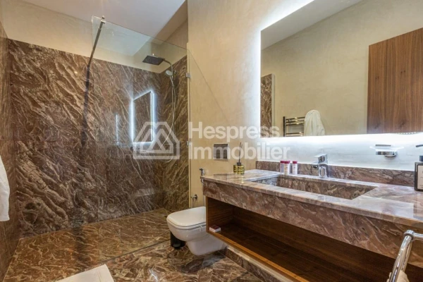 Superb villa for rent with swimming pool and large garden