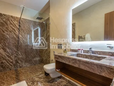 Superb villa for rent with swimming pool and large garden