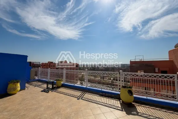 Appartement 3 chambres avec roof top privatif titré