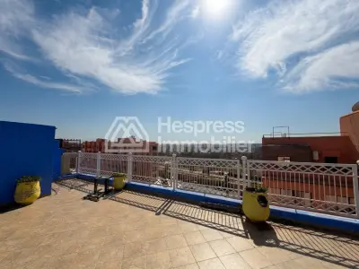 Appartement 3 chambres avec roof top privatif titré