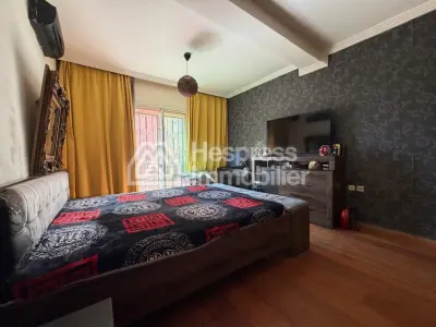 Appartement 3 chambres avec roof top privatif titré
