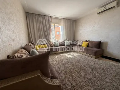 Appartement 3 chambres avec roof top privatif titré