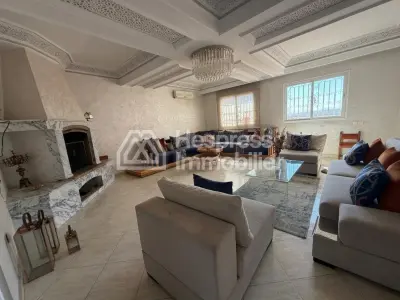 Appartement 3 chambres avec roof top privatif titré