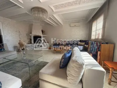 Appartement 3 chambres avec roof top privatif titré