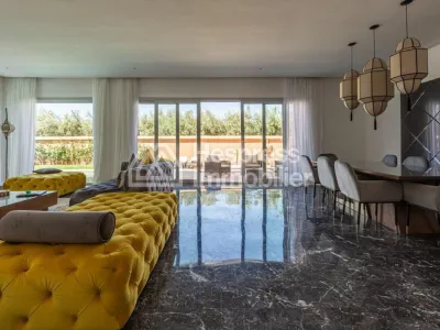 Superb villa for rent with swimming pool and large garden