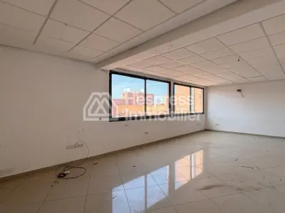 مساحة مكتبية للبيع – جليز