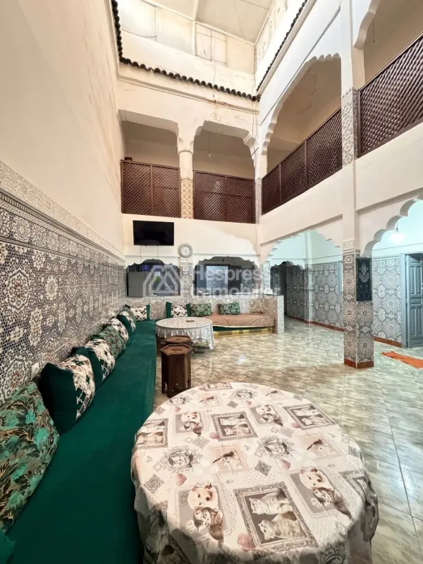 Riad of 214 m² to renovate in Bab El Khemis with rooftop view of the medina
