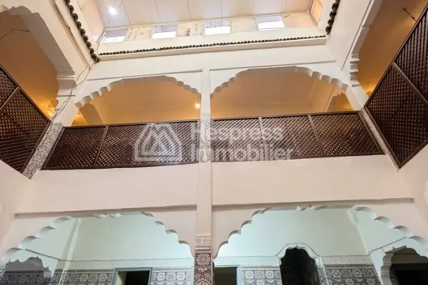 Riad of 214 m² to renovate in Bab El Khemis with rooftop view of the medina