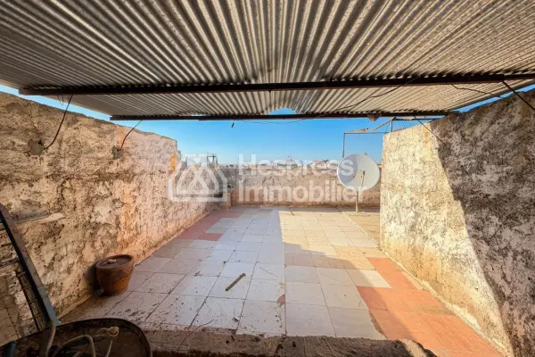 Riad of 214 m² to renovate in Bab El Khemis with rooftop view of the medina