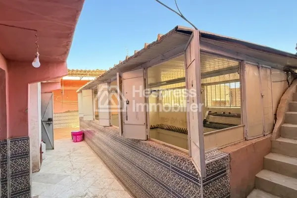 Riad of 214 m² to renovate in Bab El Khemis with rooftop view of the medina