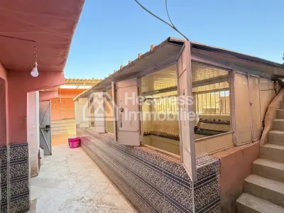 Riad of 214 m² to renovate in Bab El Khemis with rooftop view of the medina