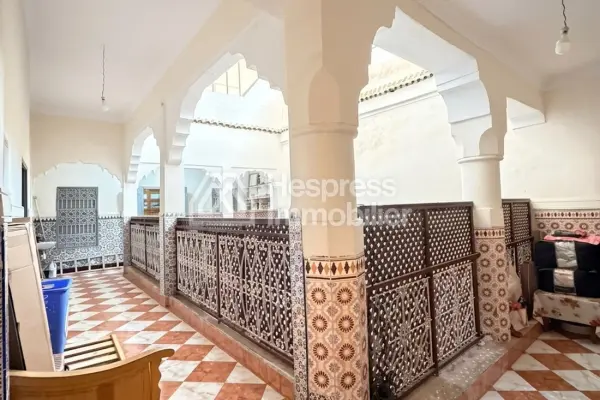 Riad of 214 m² to renovate in Bab El Khemis with rooftop view of the medina