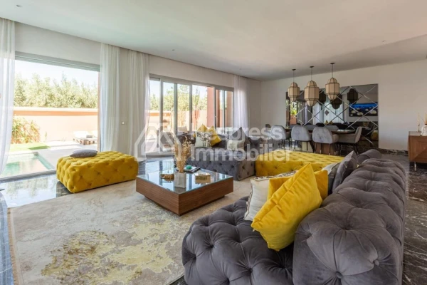 Superb villa for rent with swimming pool and large garden