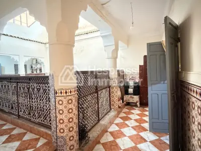 Riad of 214 m² to renovate in Bab El Khemis with rooftop view of the medina