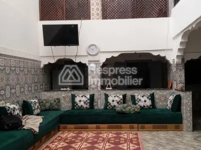 Riad of 214 m² to renovate in Bab El Khemis with rooftop view of the medina