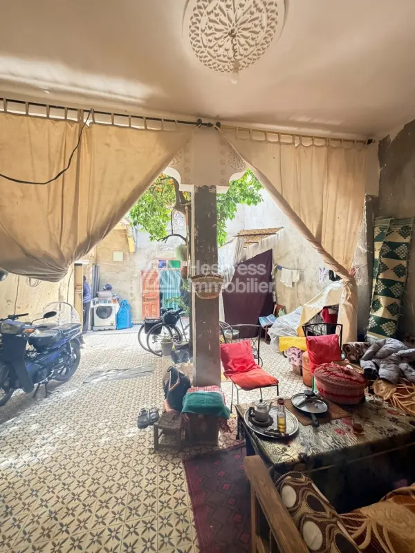 Riad to renovate, 140 m², 6/7 bedrooms, Place Sidi Ayoub